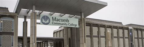 macomb community college foundation.